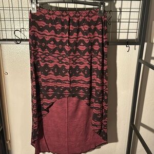 Element asymmetrical skirt